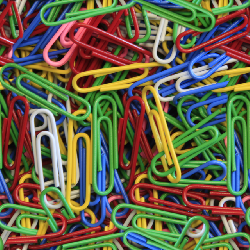 Paperclips pattern background tile 1041